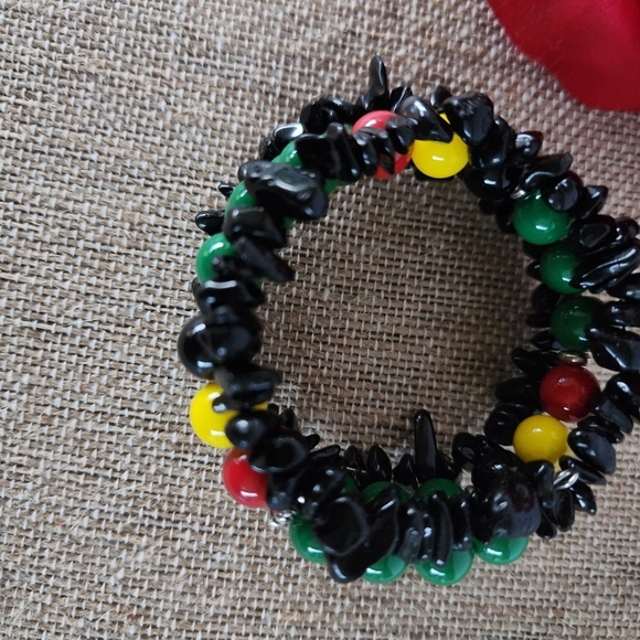 Hand Crafted Wrap Bracelet Juneteenth Black Red Yellow Green Med Memory Wire - Picture 4 of 11